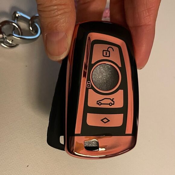 BMW Logo key fob Keychain in Pink & Key Fob Cover in pink & black NWT - Picture 3 of 6
